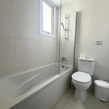 Melinda - & Pool Retreat Vilă *