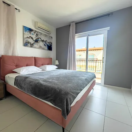 Villa Melinda - & Pool Retreat *