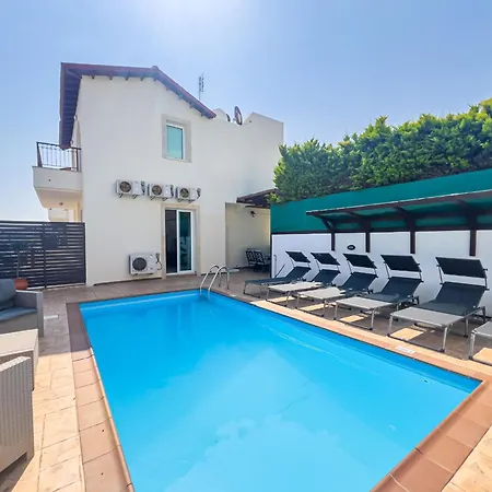 Melinda - & Pool Retreat Villa *