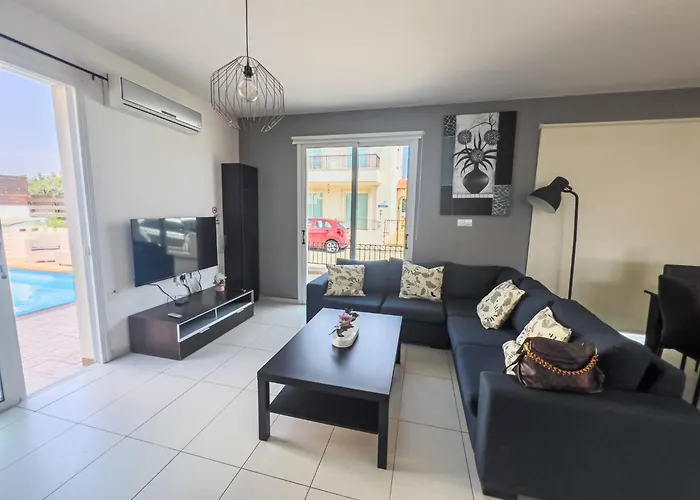 Melinda - & Pool Retreat Vila